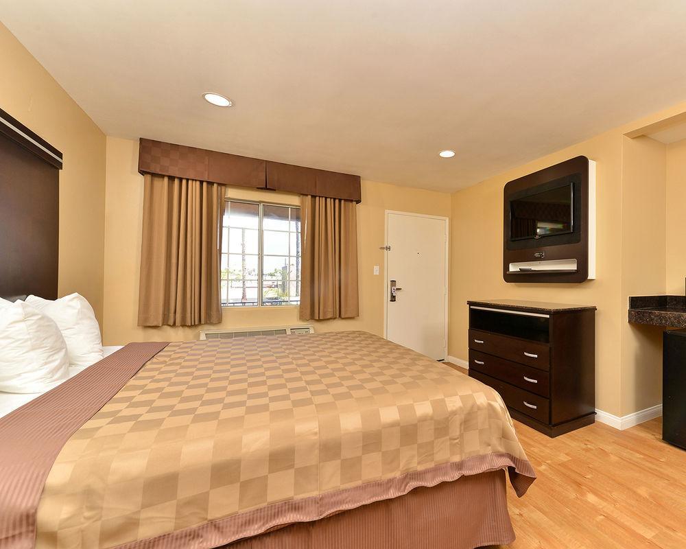Rodeway Inn & Suites Chula Vista San Diego South Экстерьер фото