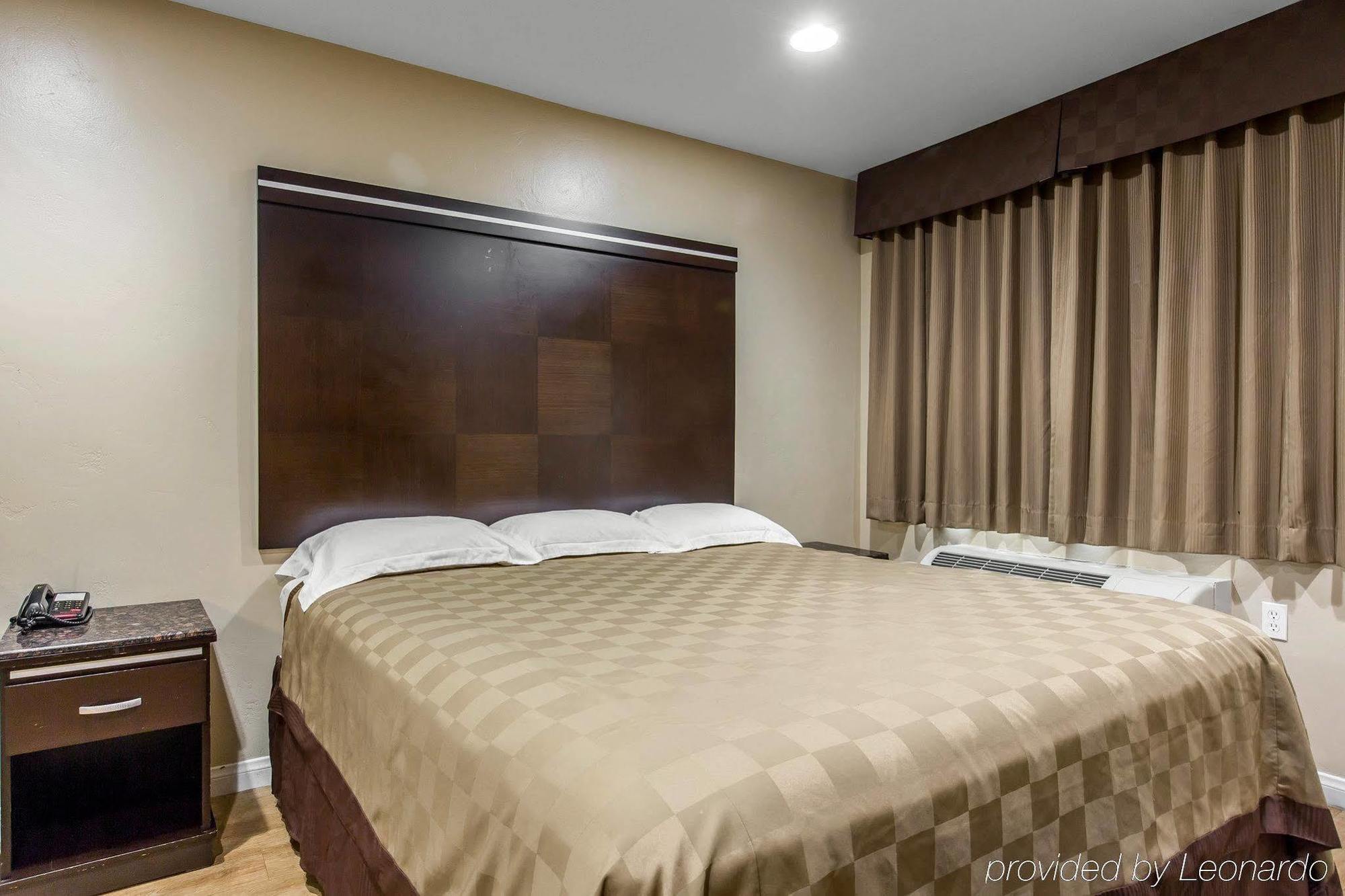 Rodeway Inn & Suites Chula Vista San Diego South Экстерьер фото
