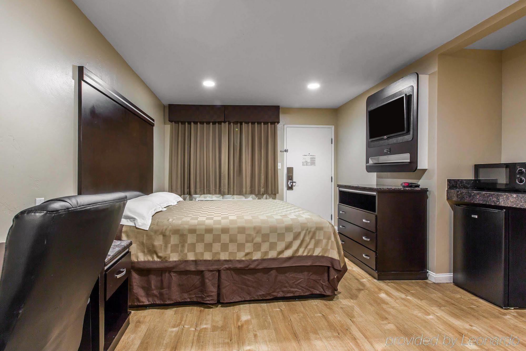 Rodeway Inn & Suites Chula Vista San Diego South Экстерьер фото